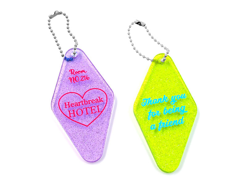 ラメモーテルキーホルダー.